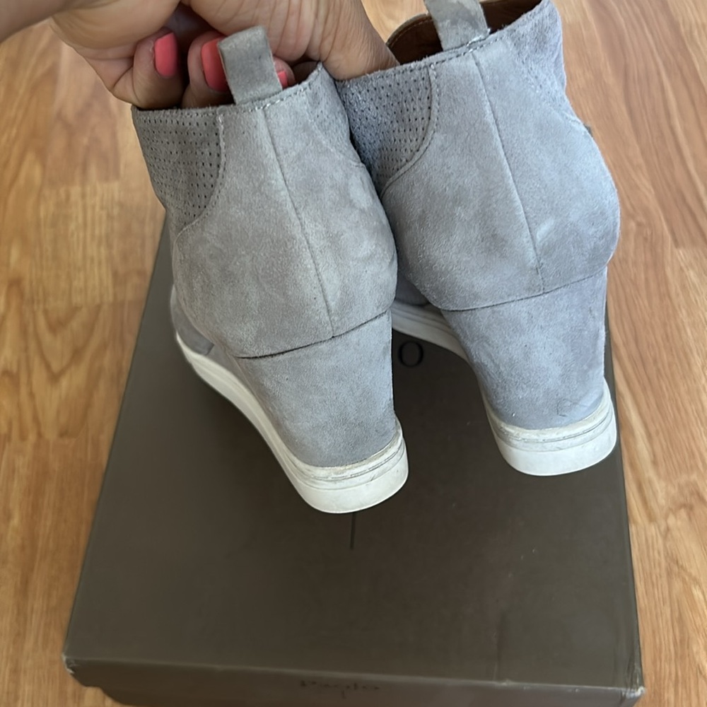 Linea Paolo Women's Gray Wedge Sneaker shoe size 8.5 - Picture 5 of 9